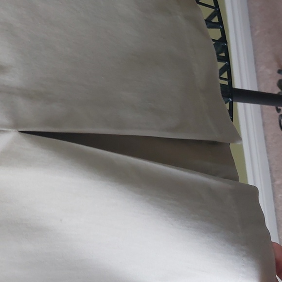 GLENSPORT skirt, size 12, Beige Color, 97% Cotton, 3% Spandex - Picture 3 of 8